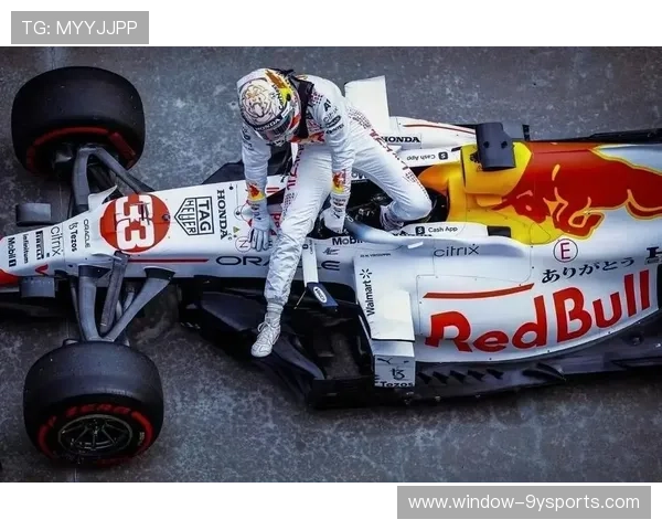 F1赛季最新动态解析与车队竞争格局前瞻报道全景深度观察特别篇 F1赛季最新动态解析与车队竞争格局前瞻报道全景深度观察特别篇