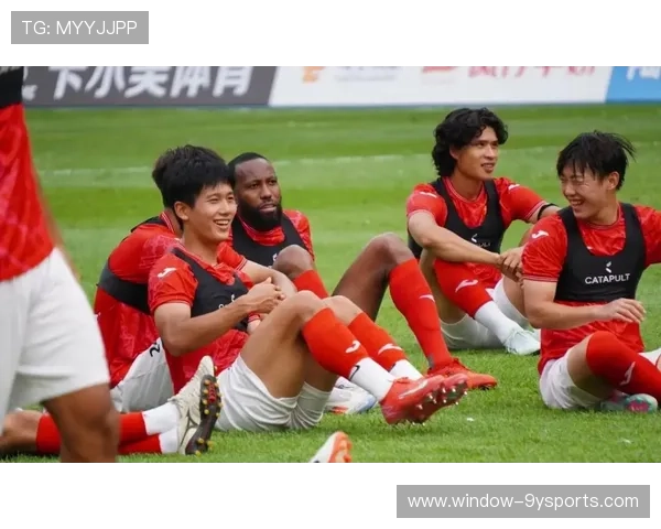 查尔顿竞技俱乐部冬窗引援计划与保级形势最新动态解析球迷关注焦点