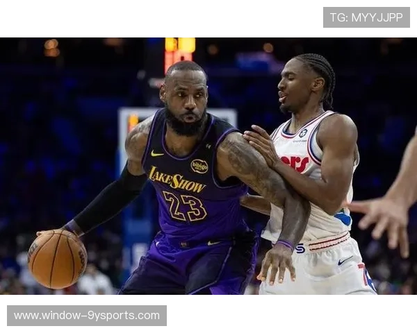 湖人队新赛季目标明确 詹姆斯和戴维斯誓言带领球队重返总决赛 湖人队新赛季目标明确 詹姆斯和戴维斯誓言带领球队重返总决赛