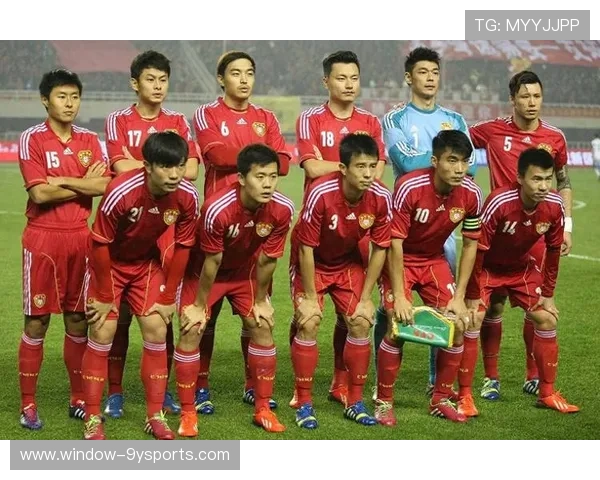 中国足球队备战世界杯预选赛，新教练带队目标明确，全力冲击亚洲强队