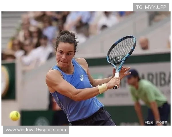 世界网球巡回赛最新动态：年轻新星崭露头角 老将仍坚守巅峰之战