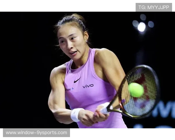 网球赛季高潮来临 球员们准备迎接全新挑战与激烈竞争